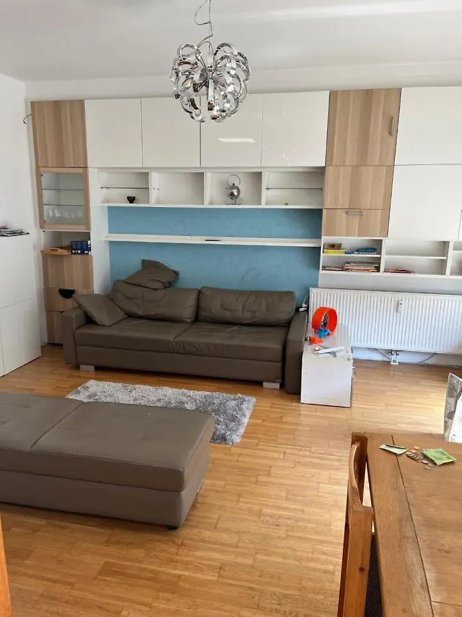 Apartament Dachgeschosswohnung Mit Kostenlosem Parkplatz Und Internet! Wiedeń Austria