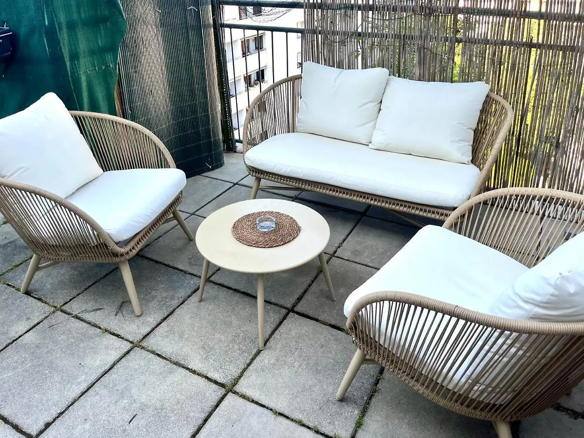 Apartament Dachgeschosswohnung Mit Kostenlosem Parkplatz Und Internet! Wiedeń